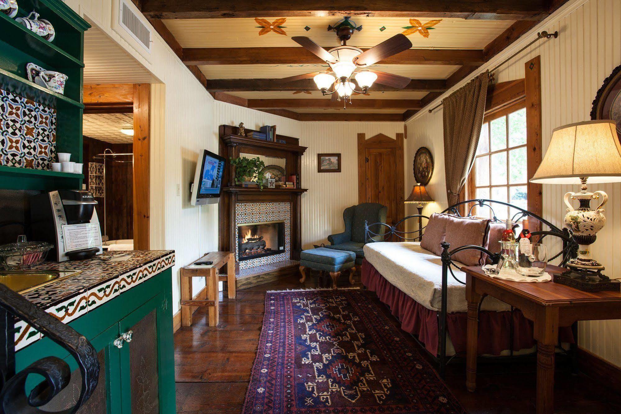 Gruene Mansion Inn New Braunfels Exterior photo